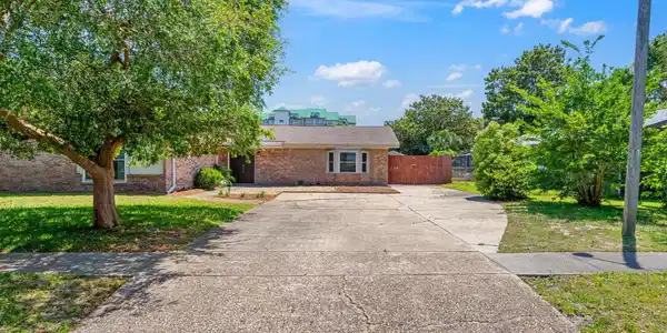 Image 3: 34-web-or-mls-DSC00242