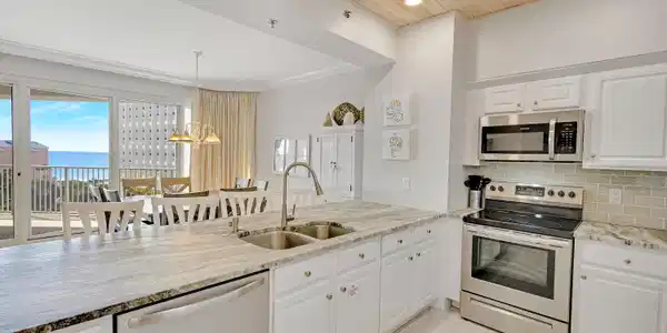 550 TOPS'L Beach Boulevard