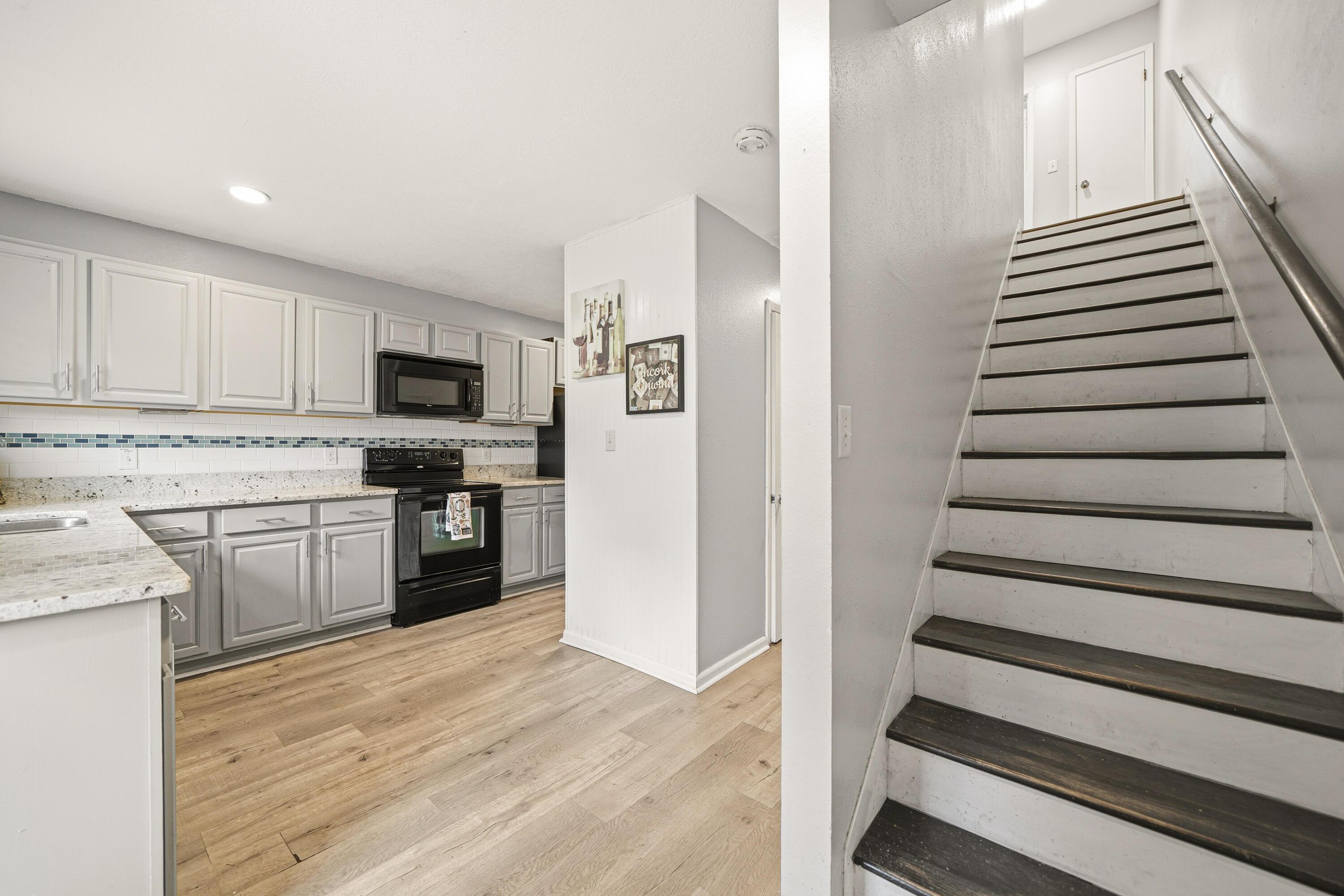 Image 3: 40 11th St K85
