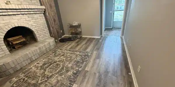 Image 2: Living Room