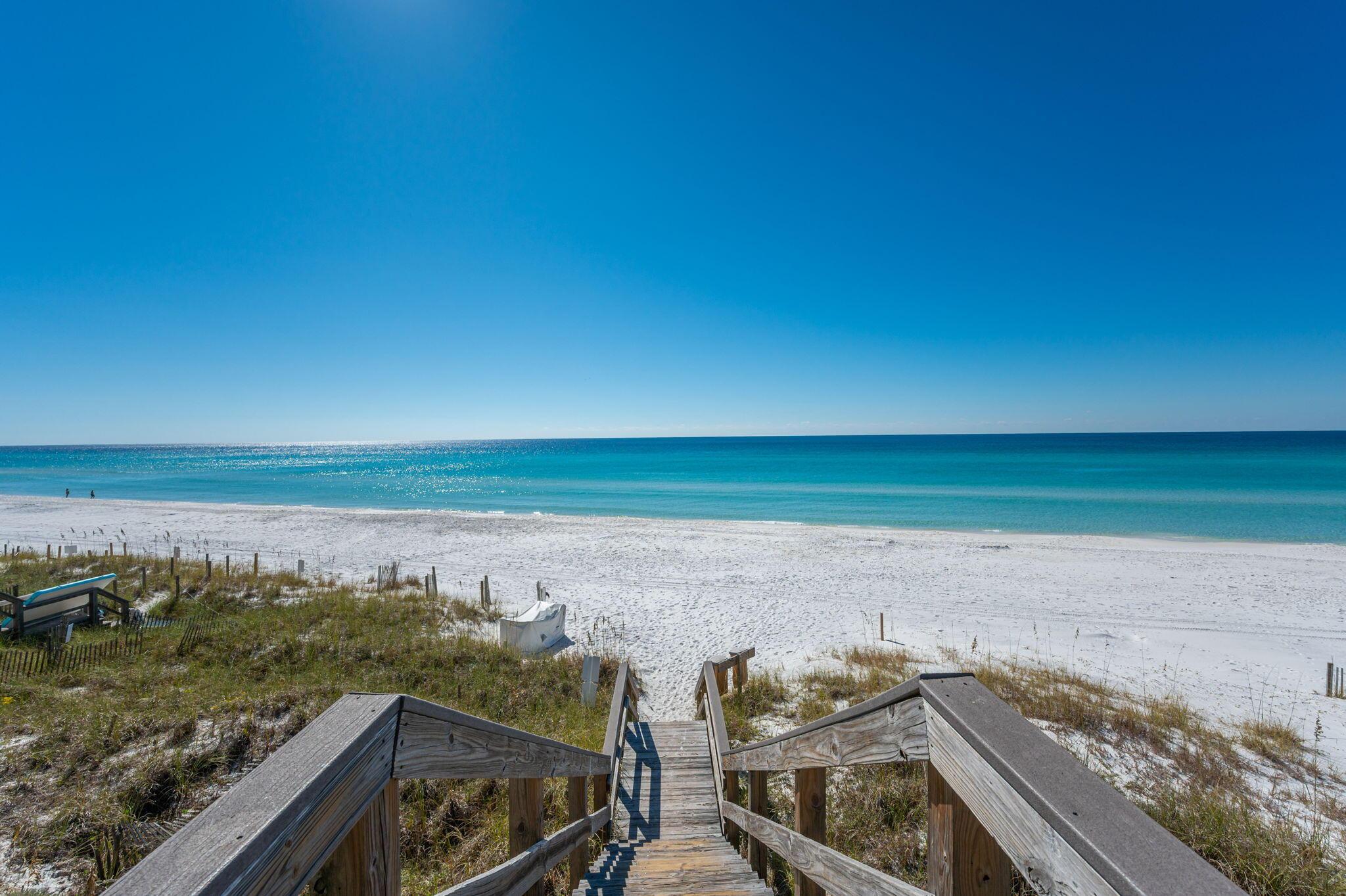 Image 3: 42-web-or-mls-4281-e-county-hwy-30a-204