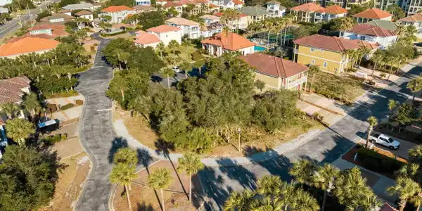 416 La Valencia Circle