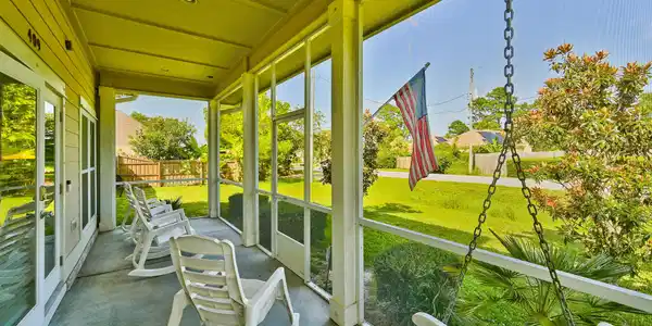 409 N Holiday Road