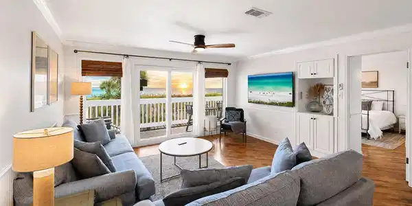 Image 4: Beachfront Legacy Property