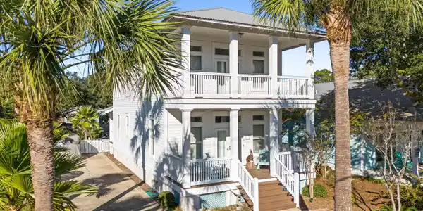 80 Dolphin Street