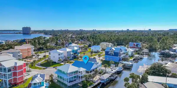 1001 Lighthouse Lagoon Court