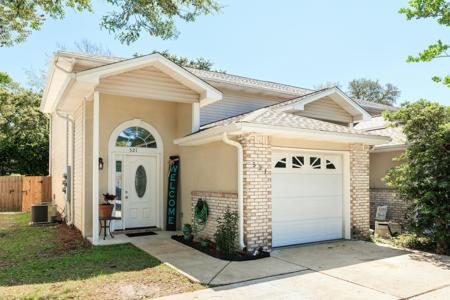 521 Taylor Circle