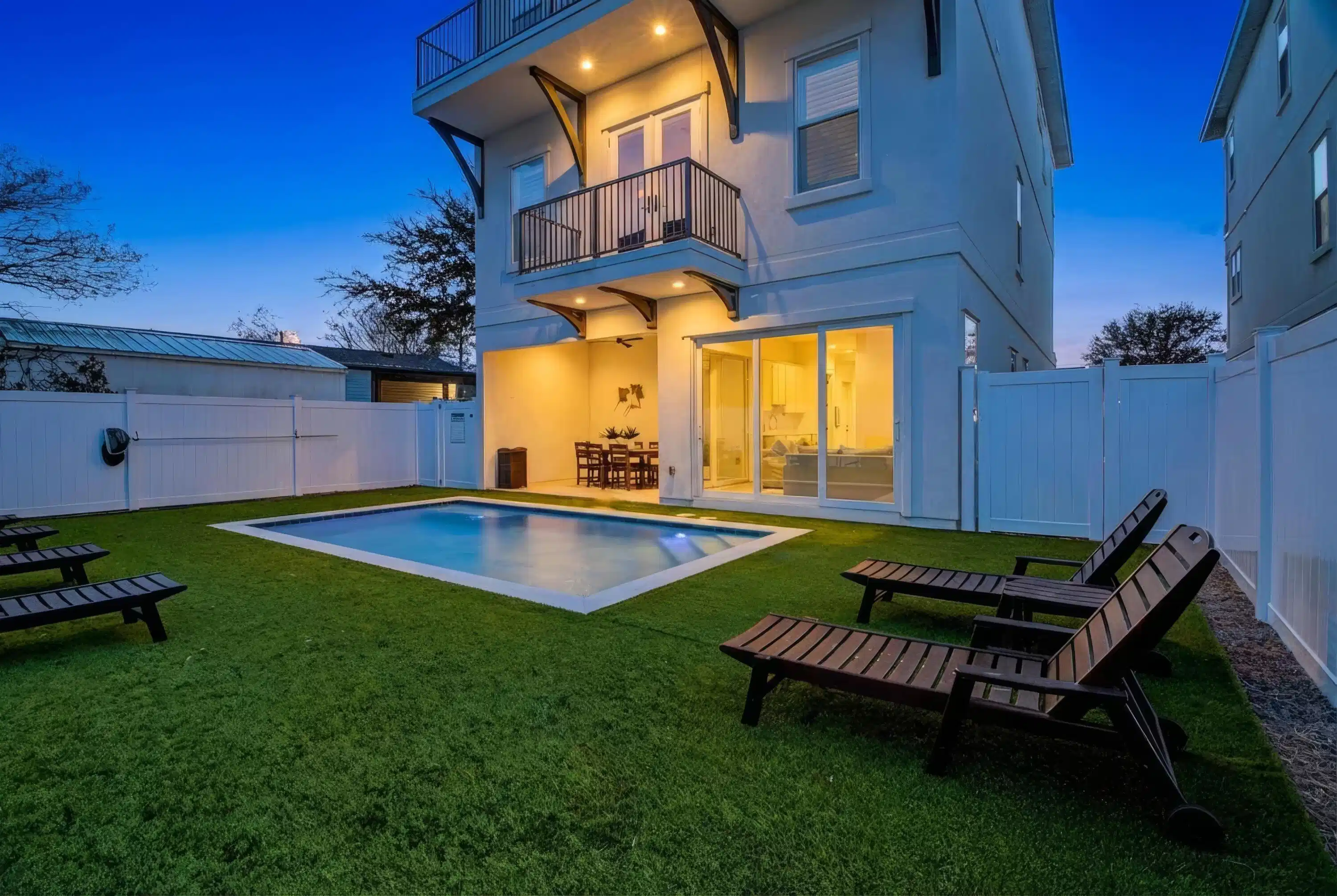 Image 1: Grand Luxe Twilight