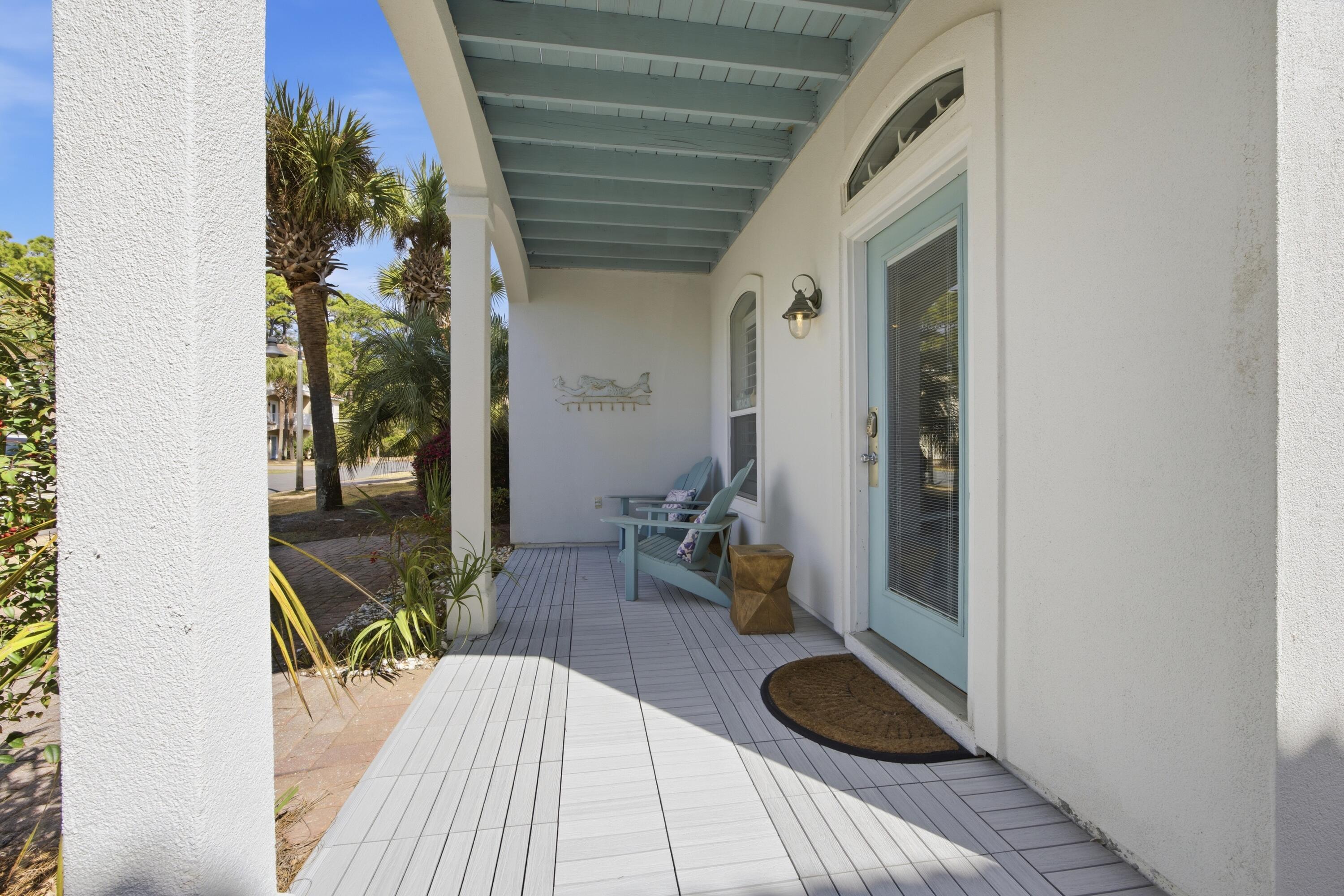 Image 4: Front Porch