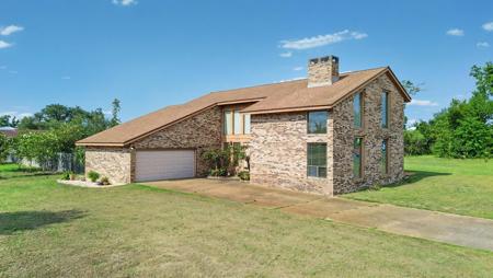 833 W Pierson Drive