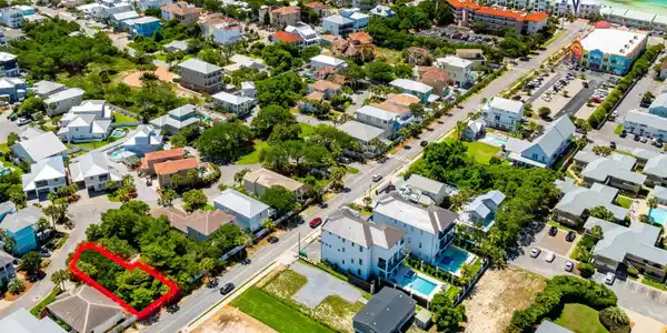 Lot 50 St Simon Circle