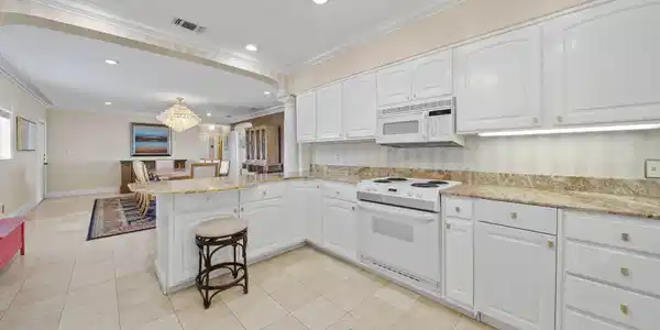 Image 3: 29-web-or-mls-DSC00232