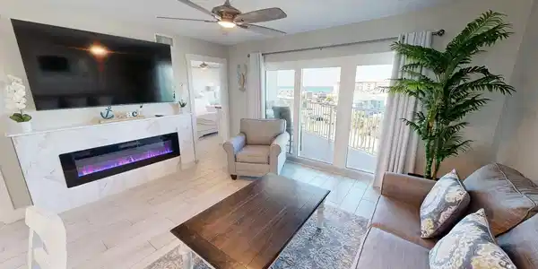 895 Santa Rosa Boulevard
