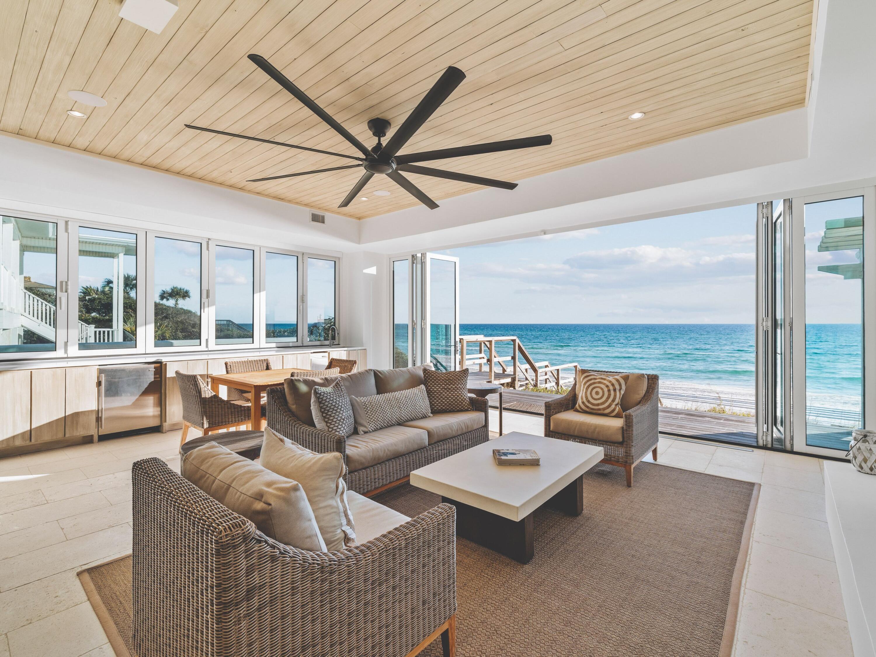 Image 4: 153 Pelican Circle A