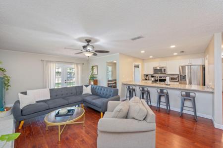 1615 Date Palm Drive