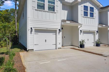 78 Sandhill Pines Drive