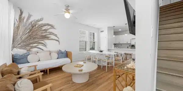 Image 4: The Beach Cabana