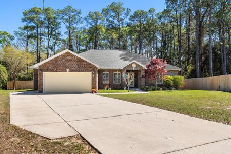 6 Davis Court