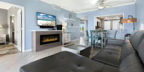 Image 3: Players Club Unit 28-22