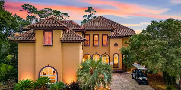 4598 Paradise Isle