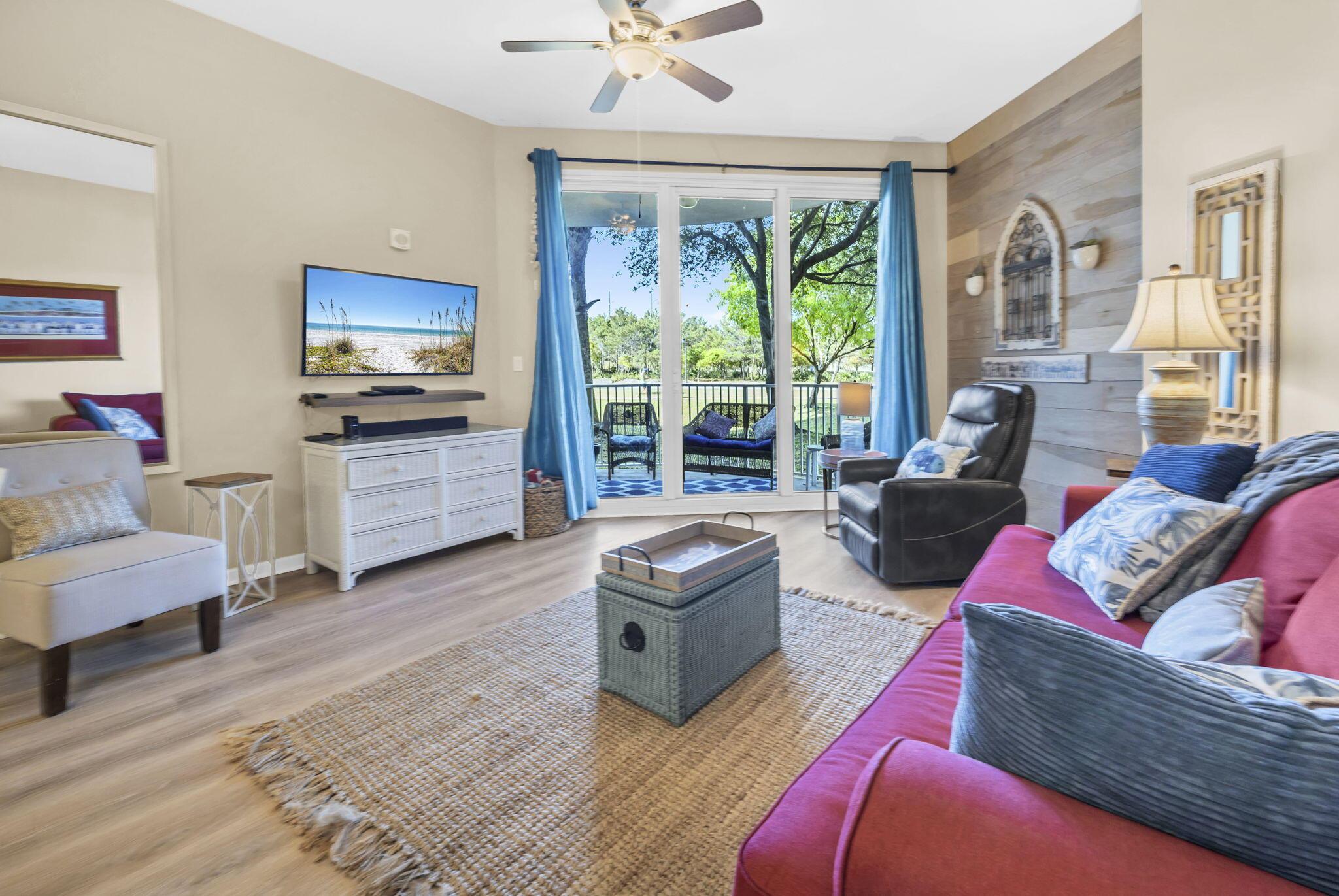 Image 1: Living Area