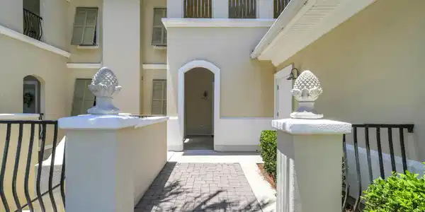 Image 2: 4-web-or-mls-DSC03554
