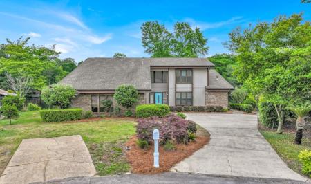 645 Carr Drive