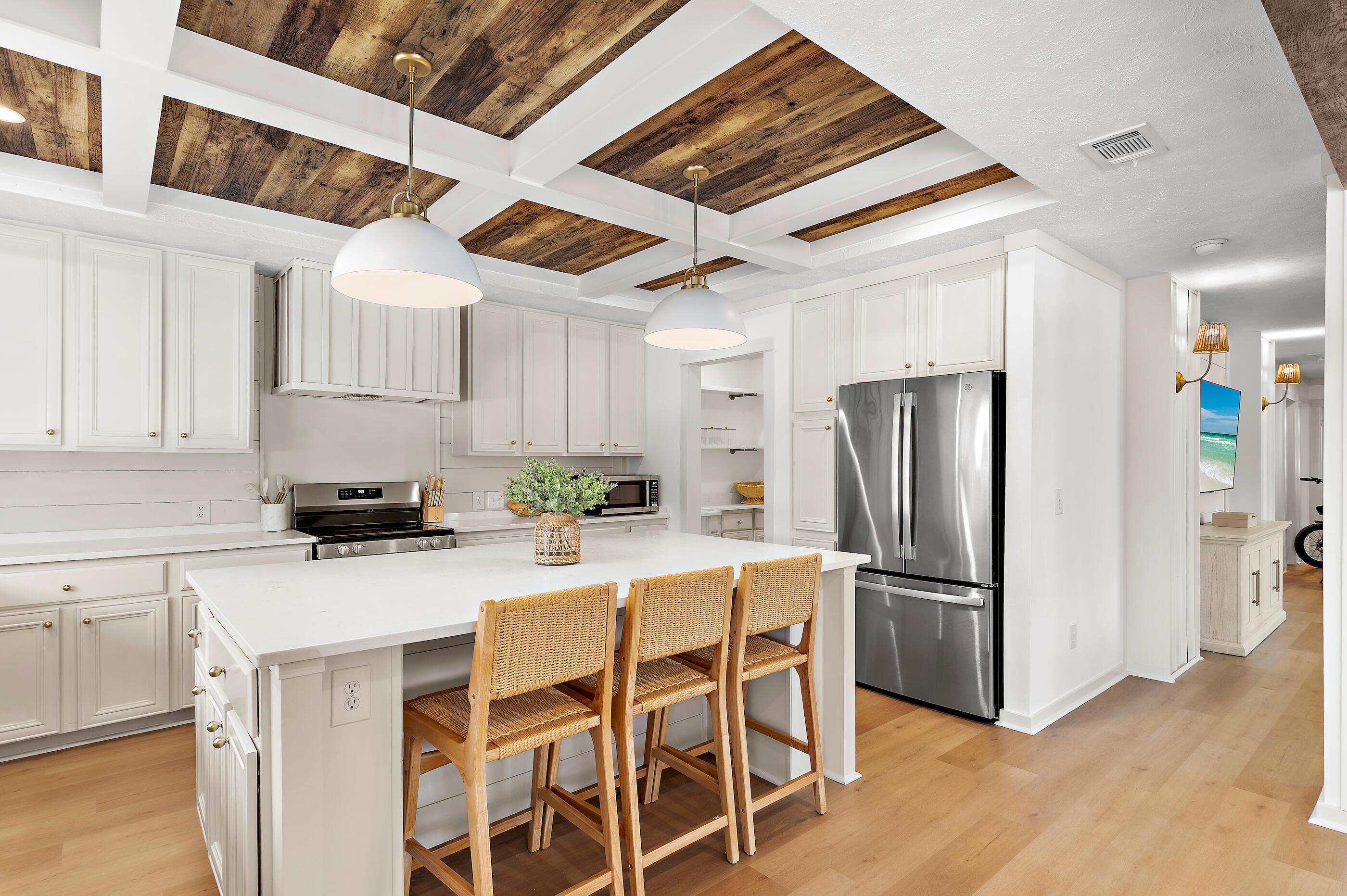 Image 1: Kitchen