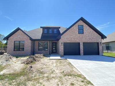 610 Shady Oaks Lane