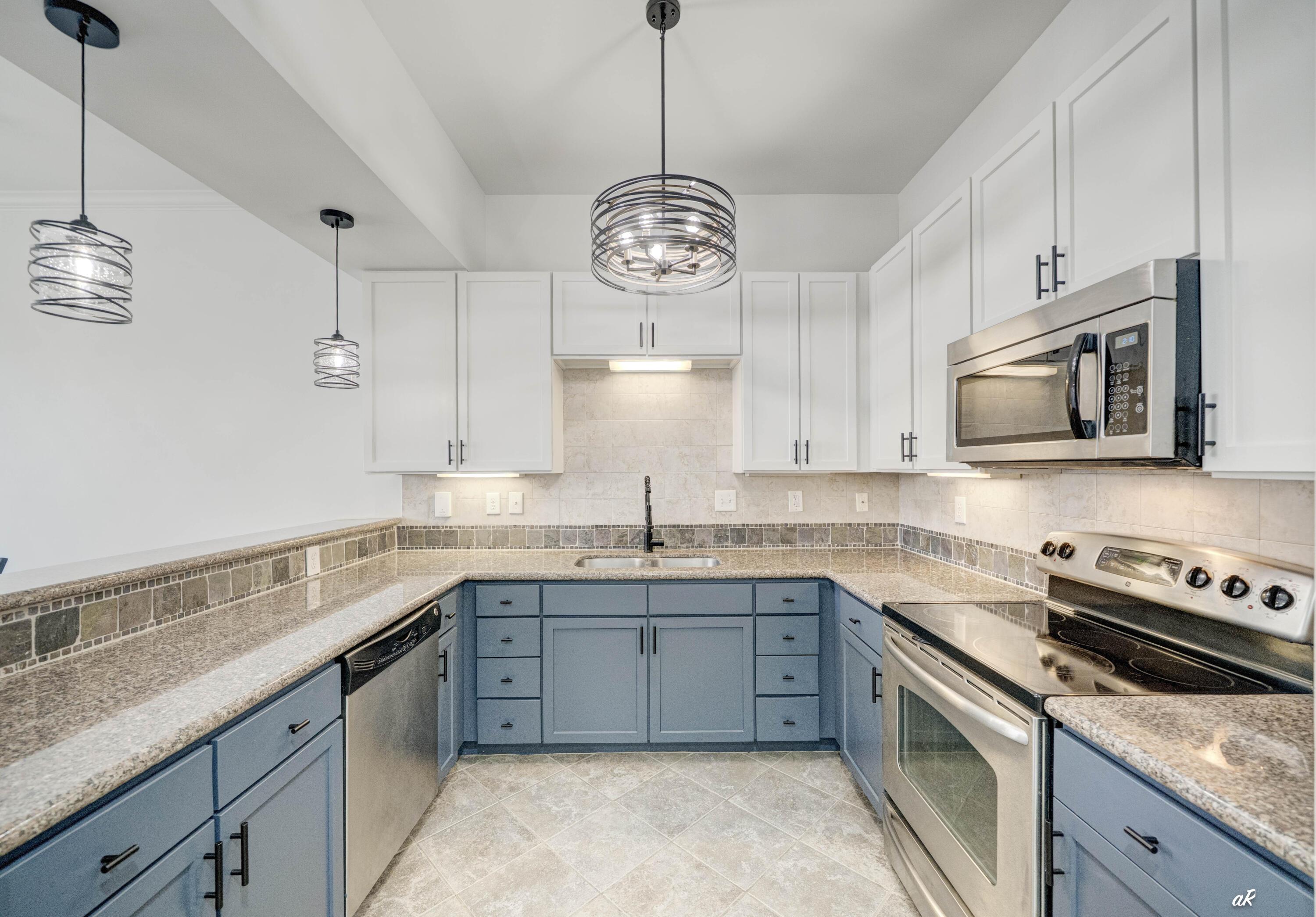 Image 4: Kitchen-4