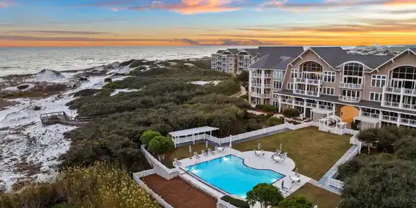 37 S Compass Point Way
