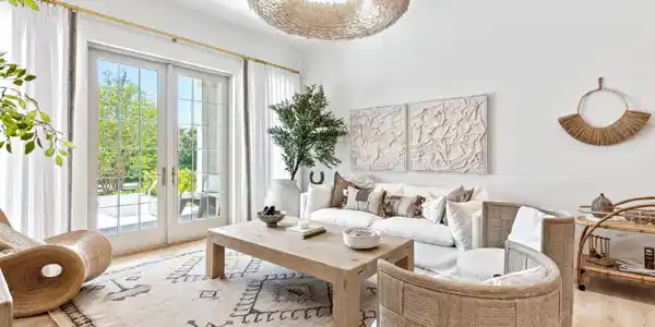 45 W Solaire Way