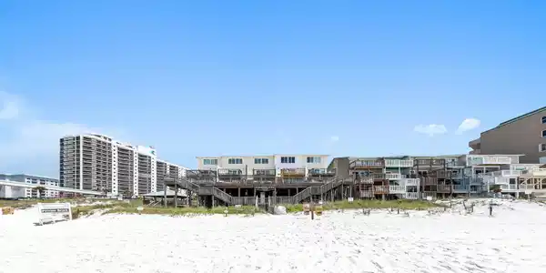 1015 Scenic Gulf Drive