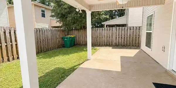 Image 3: backyard2