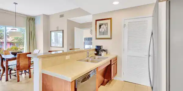 Image 3: kitchen