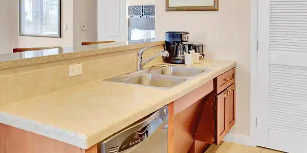 Image 4: handicap sink