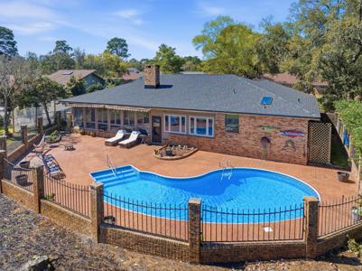1013 E Troon Drive