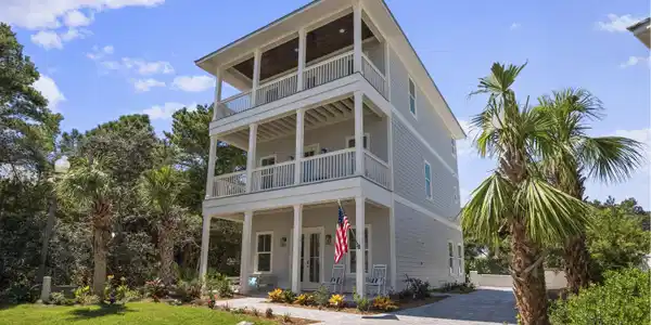 103 St Simon Circle