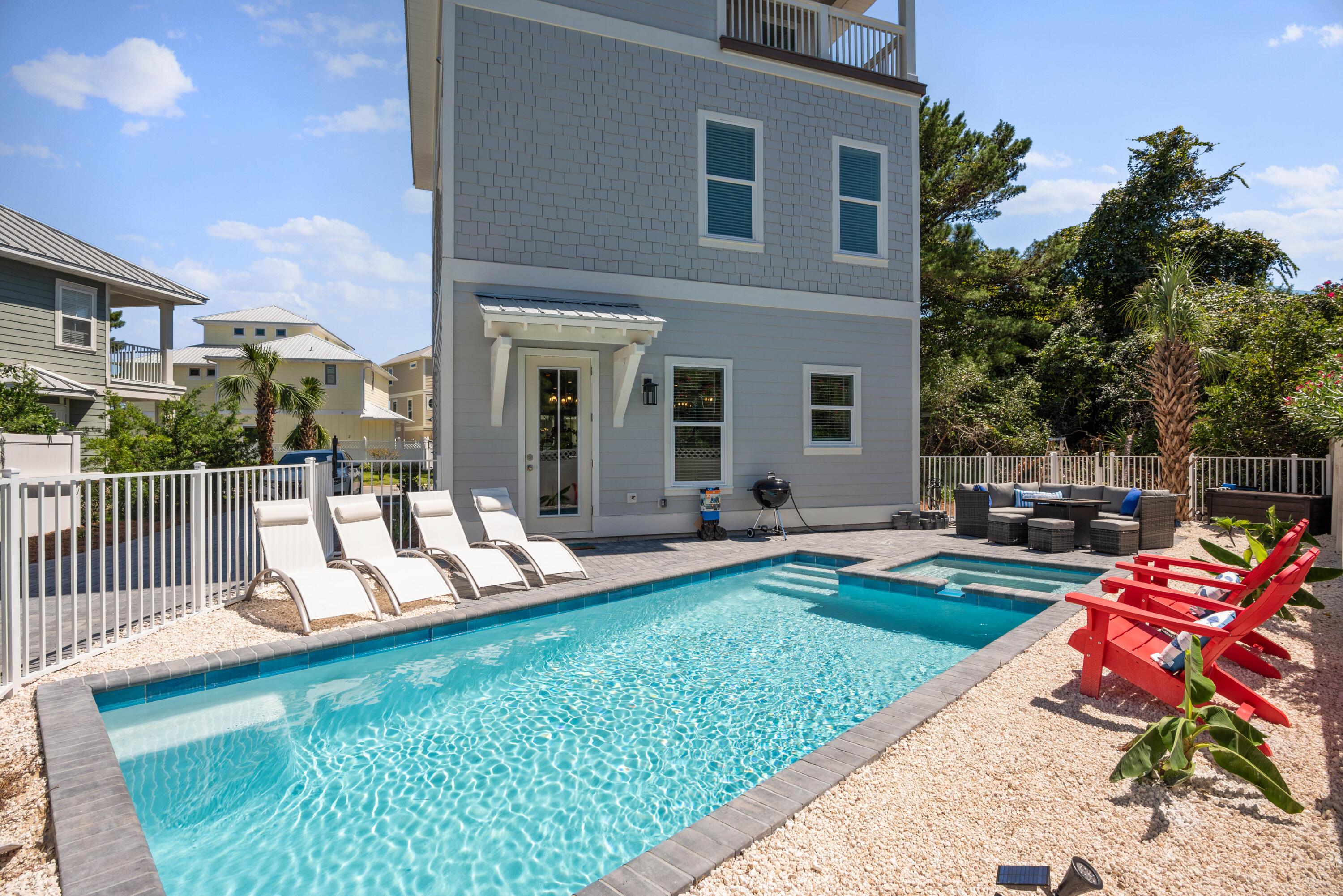 Image 3: Heated Saltwater Pool