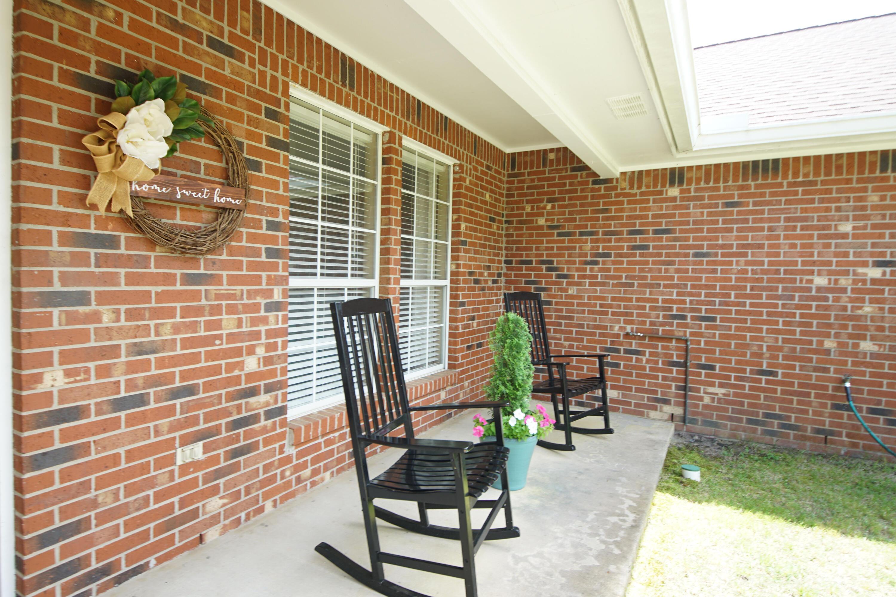 Image 4: 1654ParksideFrt5