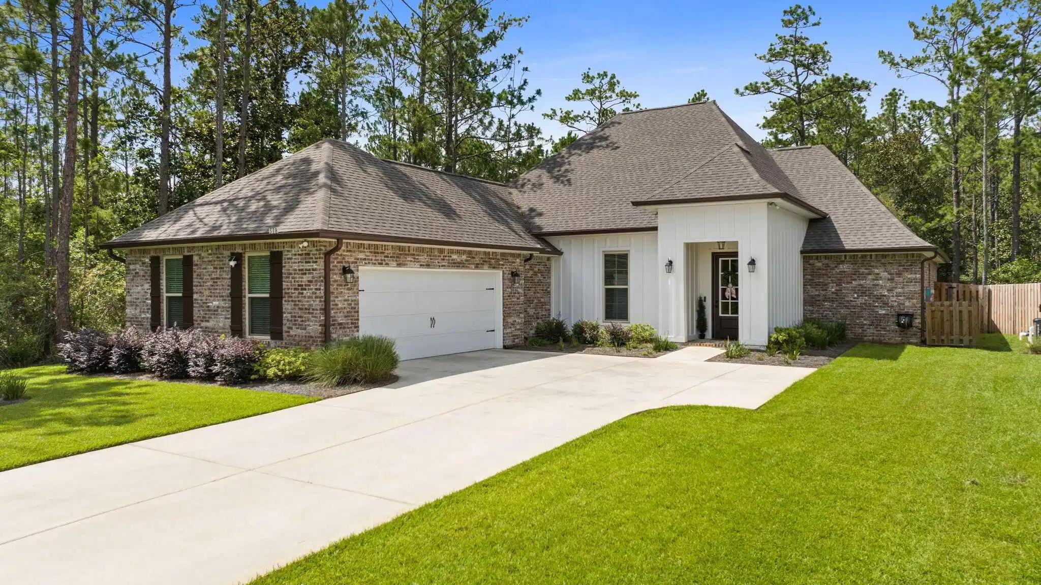 Image 1: 62-web-or-mls-DJI_20260621211637_0537_D