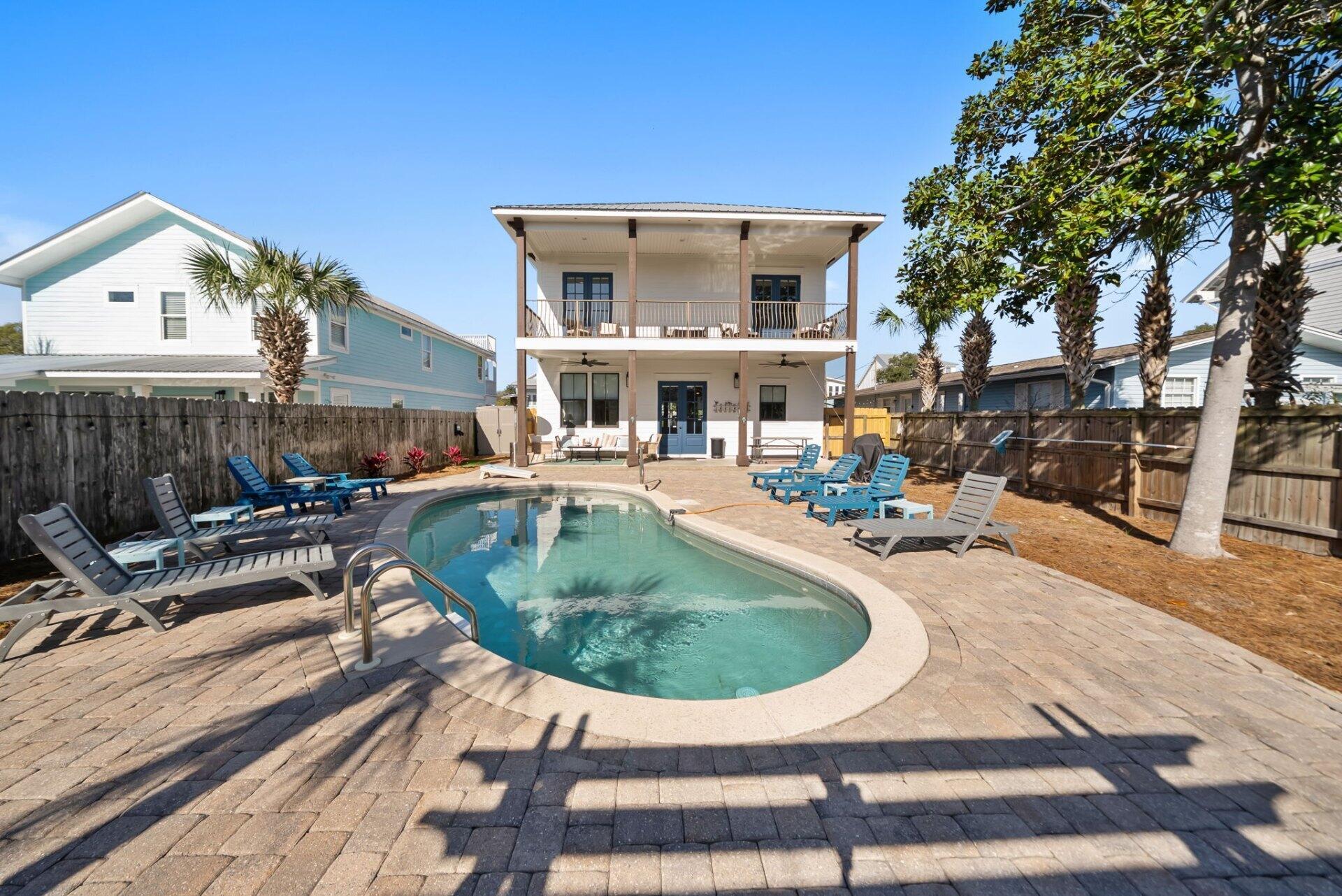 Image 3: 01-private-pool-beach-house-destin-fl