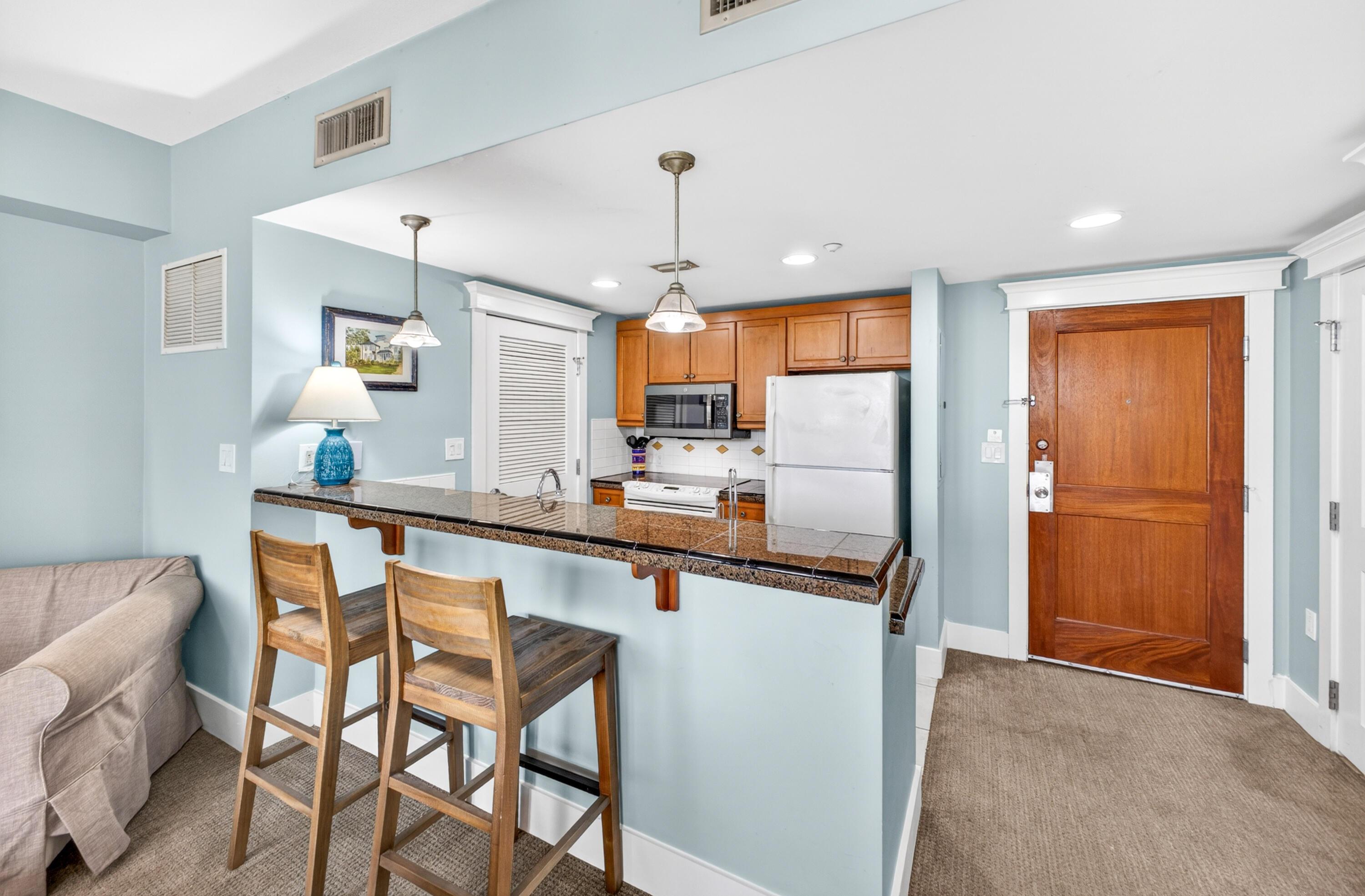 Image 3: Kitchen/Breakfast Bar