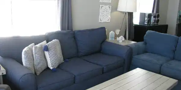 Image 3: Living Room