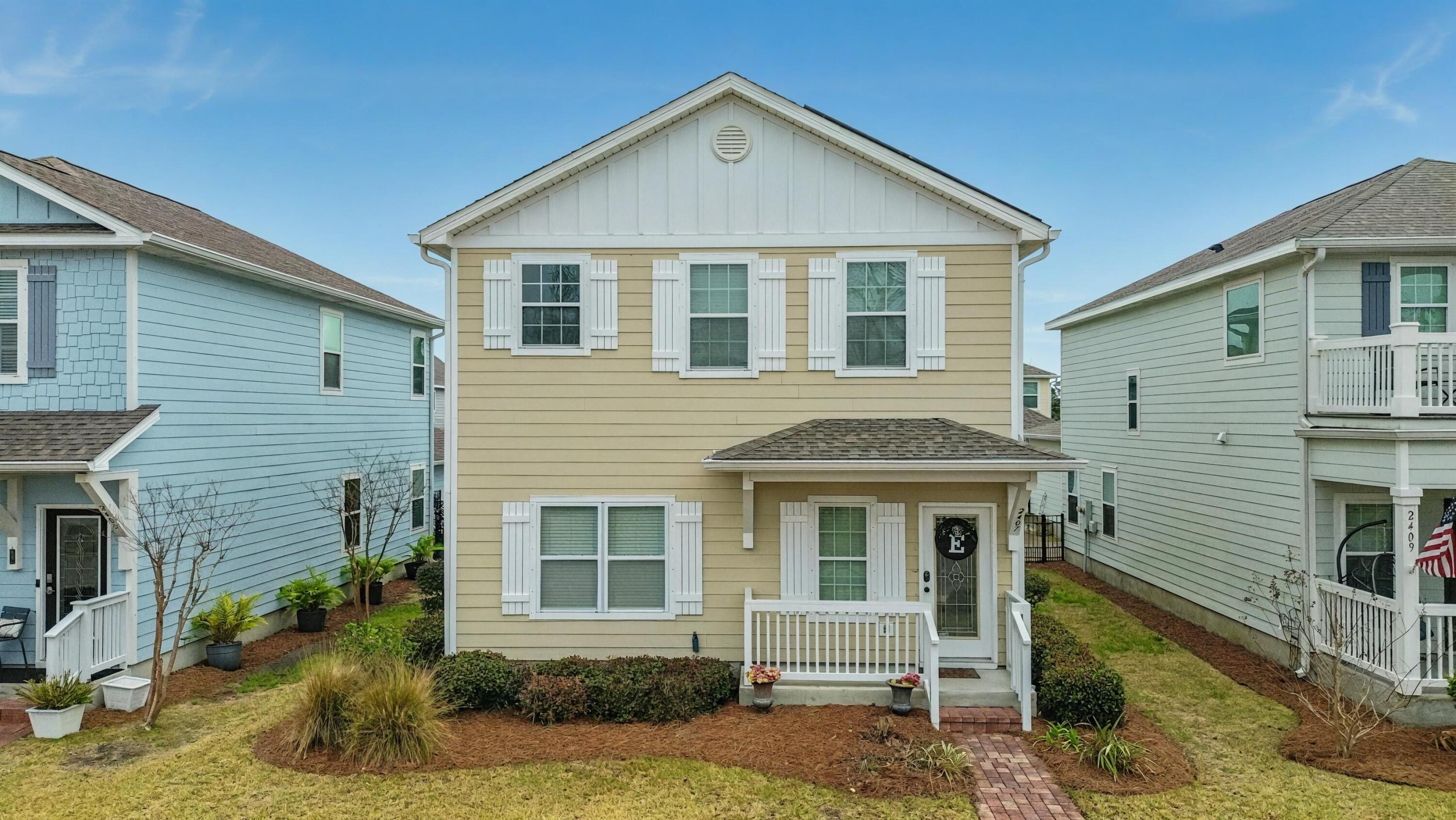 Image 2: 2407 Grandiflora Blvd
