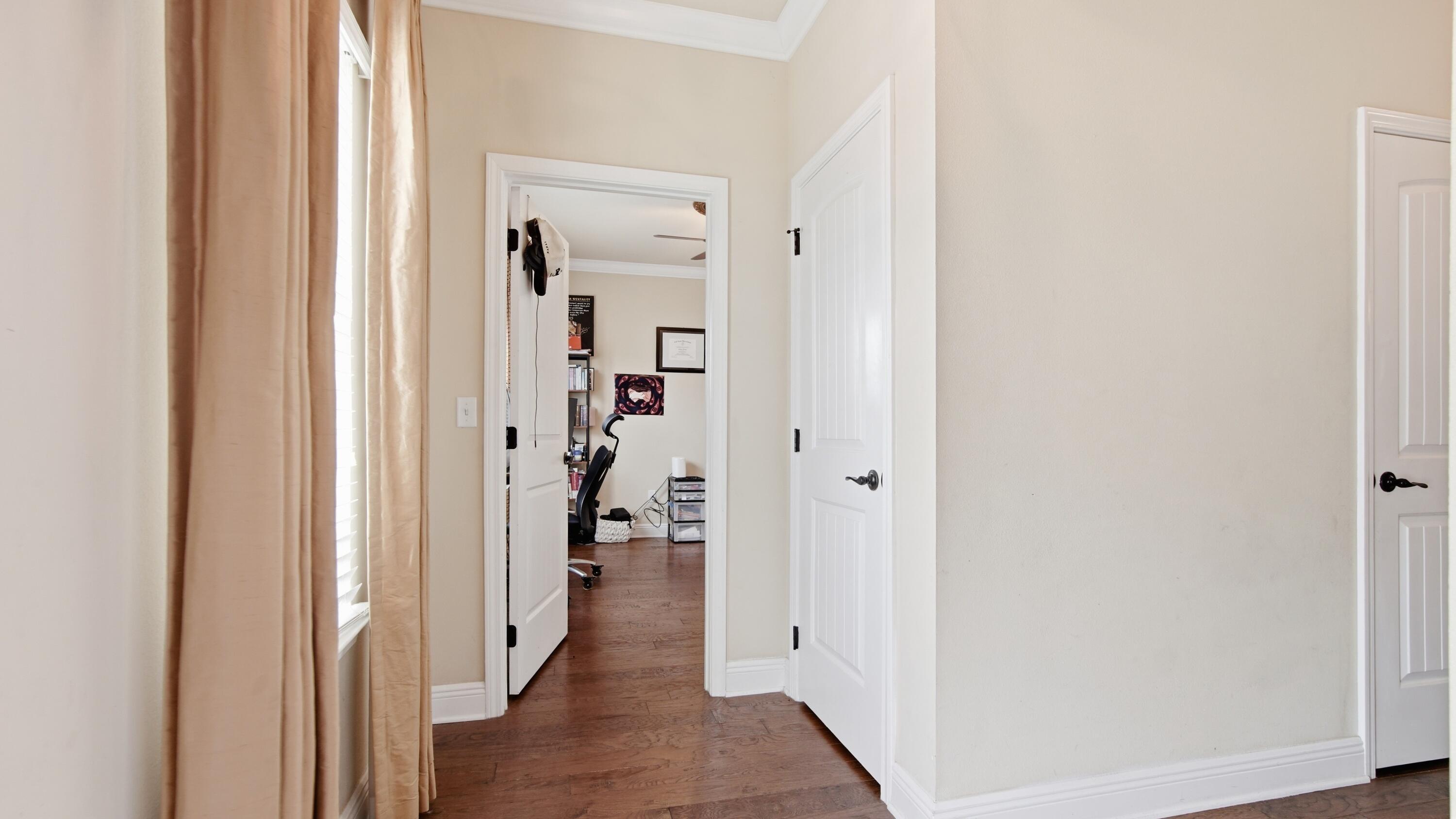 Image 4: 2407 Grandiflora Blvd