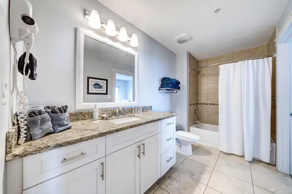 Image 1: Bathroom 2a