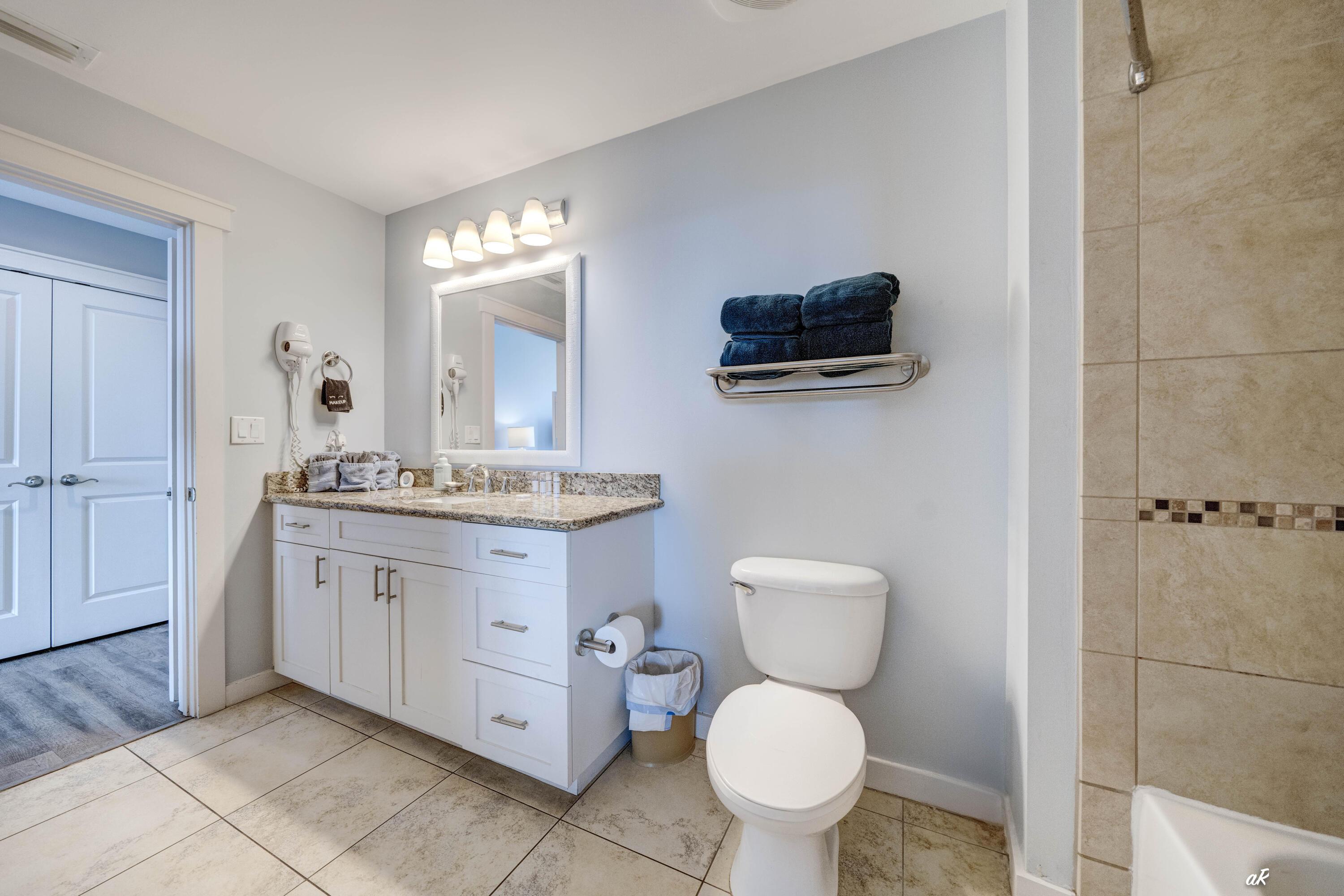 Image 2: Bathroom 2b