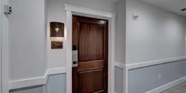 Image 4: Entry