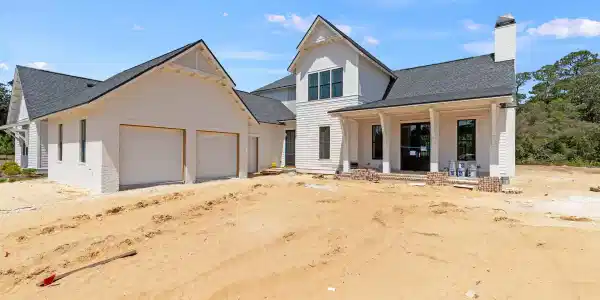 70 W Elliot Way